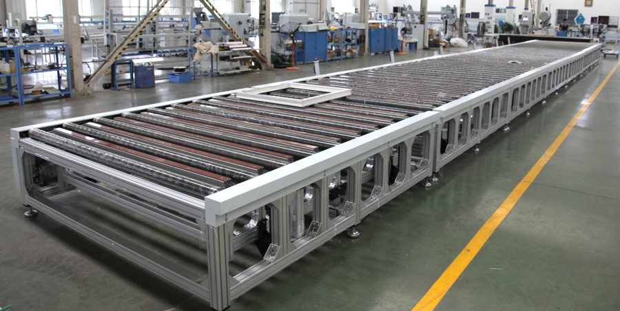 門窗組裝流水線實物圖