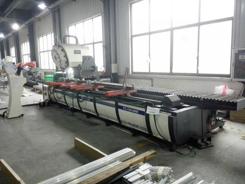 購買鋁型材加工設(shè)備應(yīng)該如何選擇?